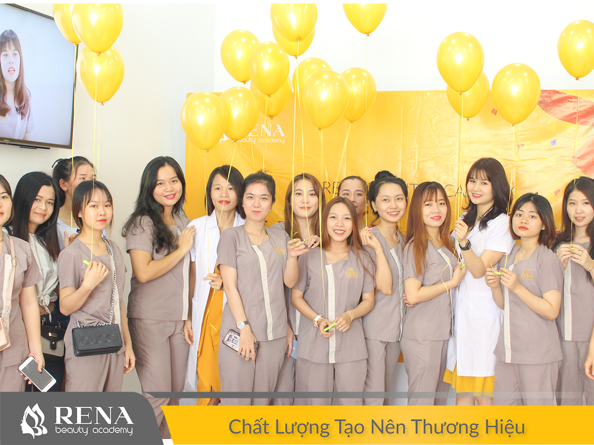 Buổi lễ Tốt Nghiệp khóa Kĩ Thuật Viên Spa tại Rena Beauty Academy 