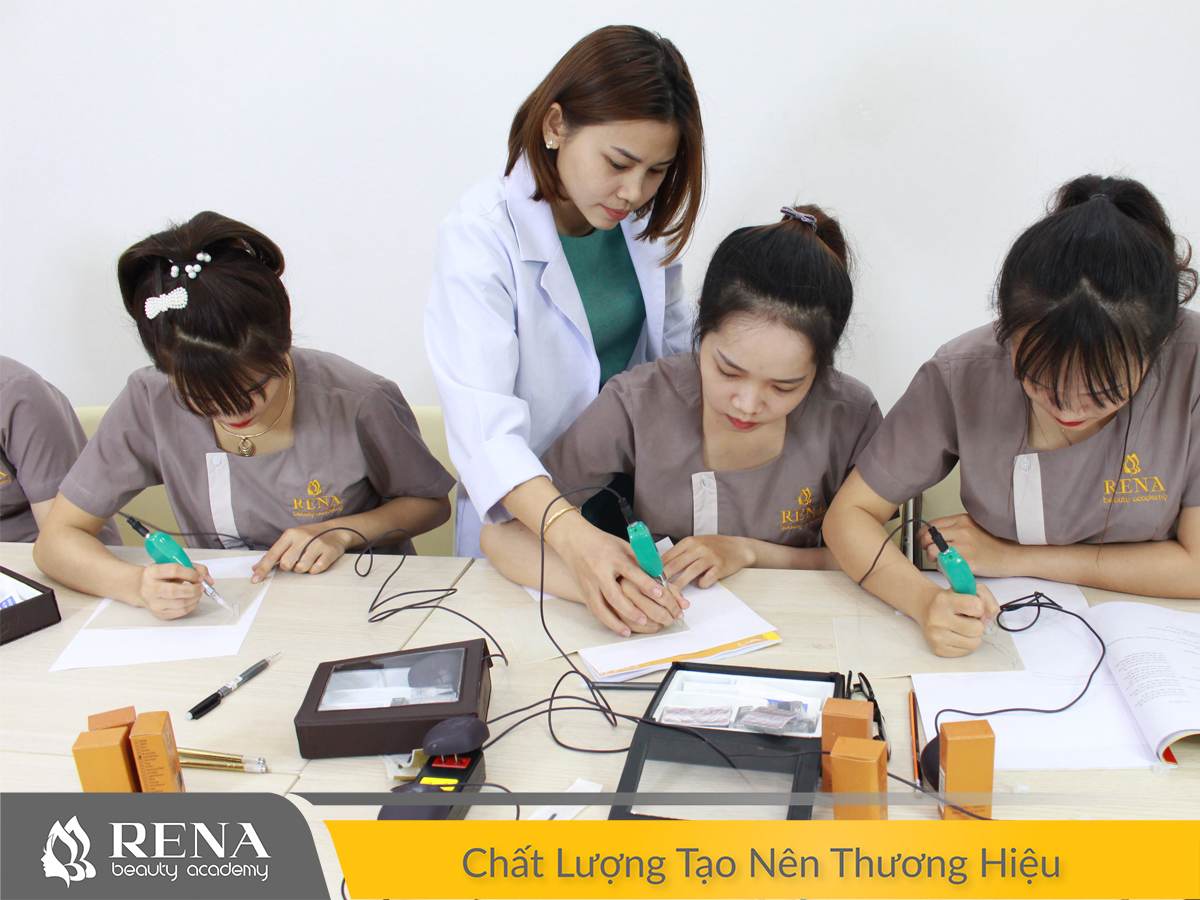 Thực trạng học nghề phun xăm thẩm mỹ - Có thực sự dễ dàng?