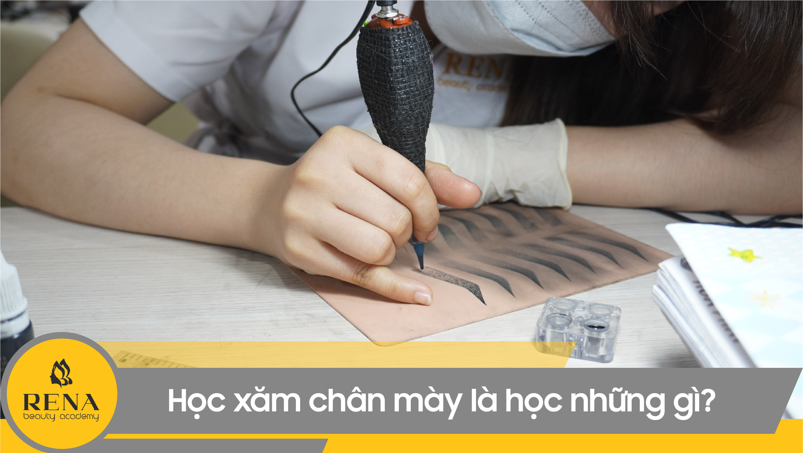 Học xăm chân mày là học những gì? Có triển vọng trong tương lai hay không?