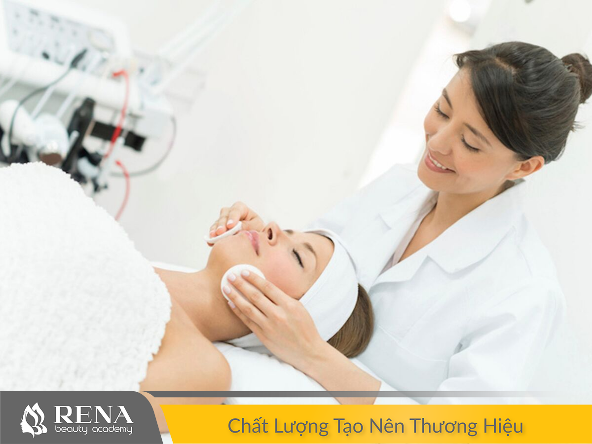 Những ai thích hợp học nghề spa chăm sóc sắc đẹp?