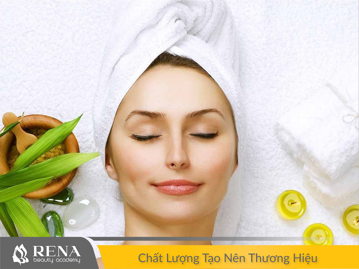 Vì sao nhiều người yêu thích chăm sóc da mặt tại spa?